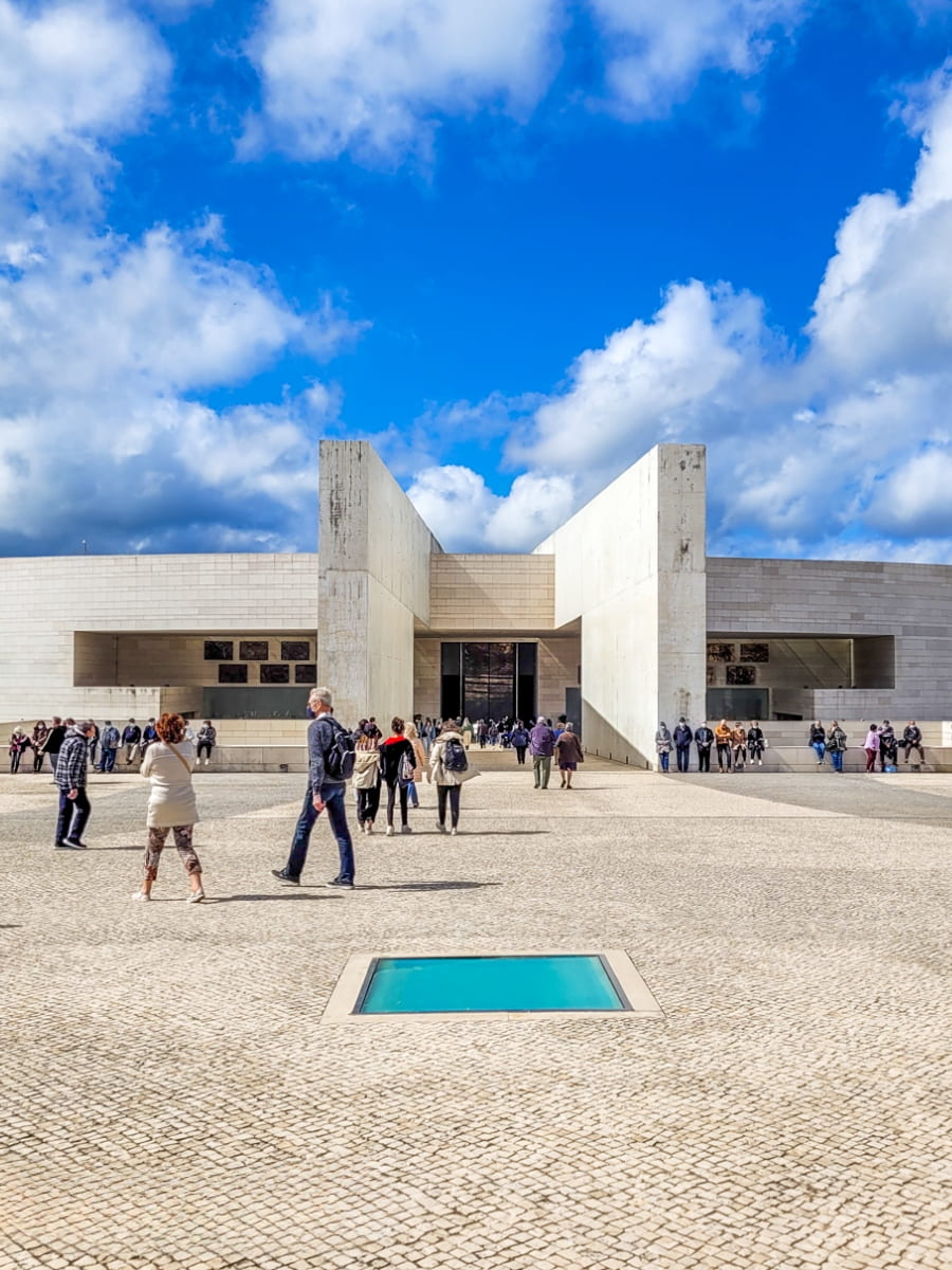 Basilica of the Most Holy Trinity, Fátima Basilica of the Most Holy Trinity, Fátima