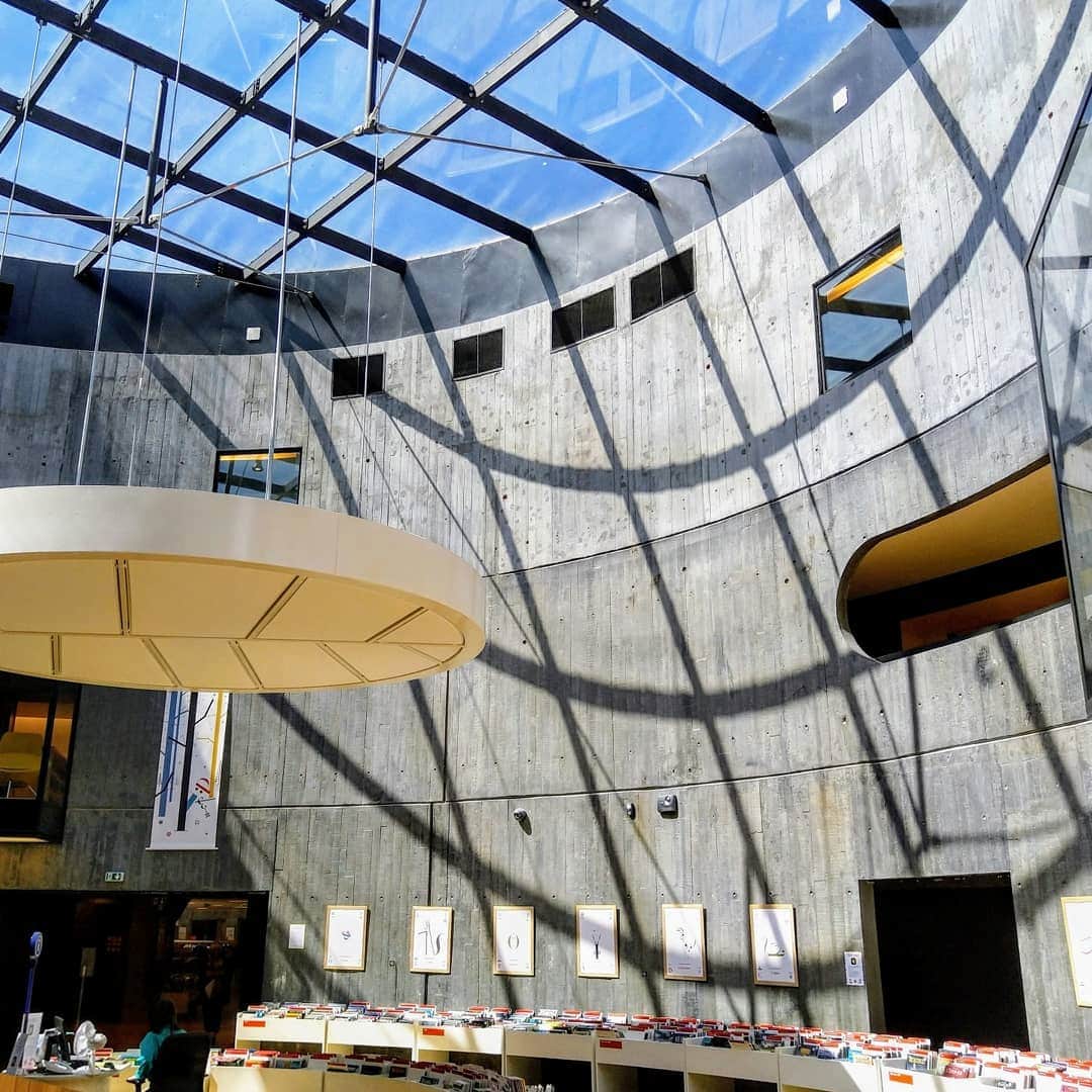 Bibliothèque Oscar Niemeyer, Le Havre Bibliothèque Oscar Niemeyer, Le Havre