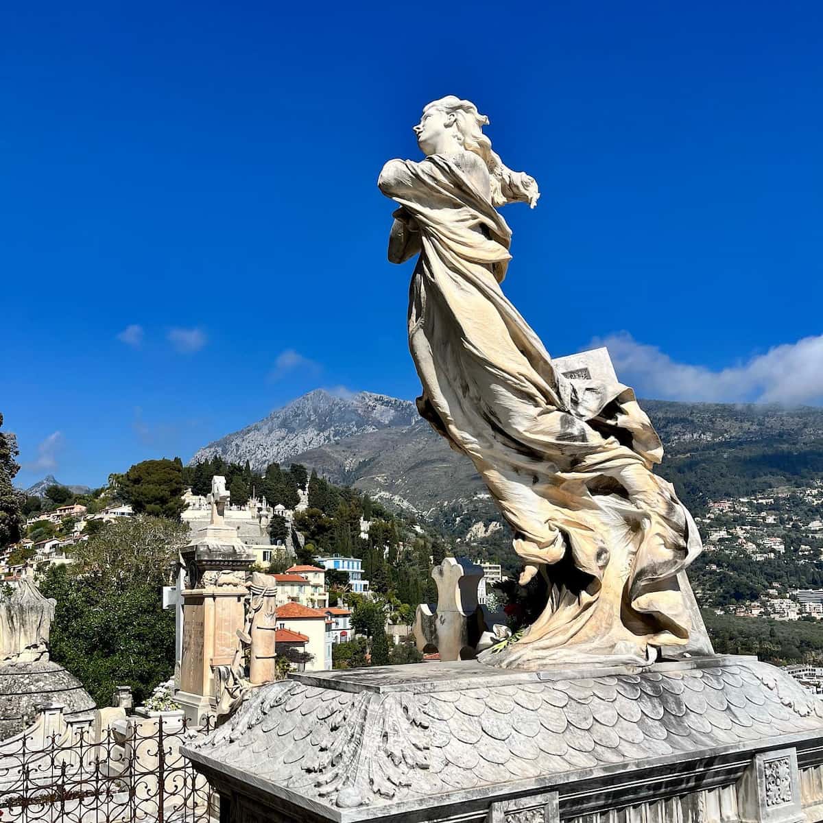 Cimitière du Vieux Château, Menton Cimitière du Vieux Château, Menton