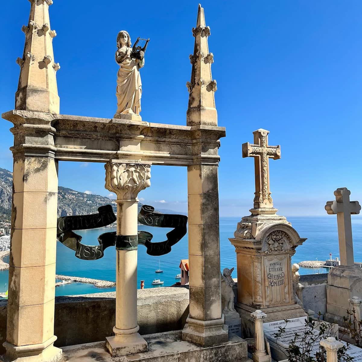 Cimitière du Vieux Château, Menton Cimitière du Vieux Château, Menton