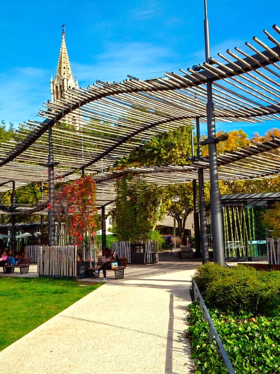 Esplanade Charles-de-Gaulle, Nîmes Esplanade Charles-de-Gaulle, Nîmes