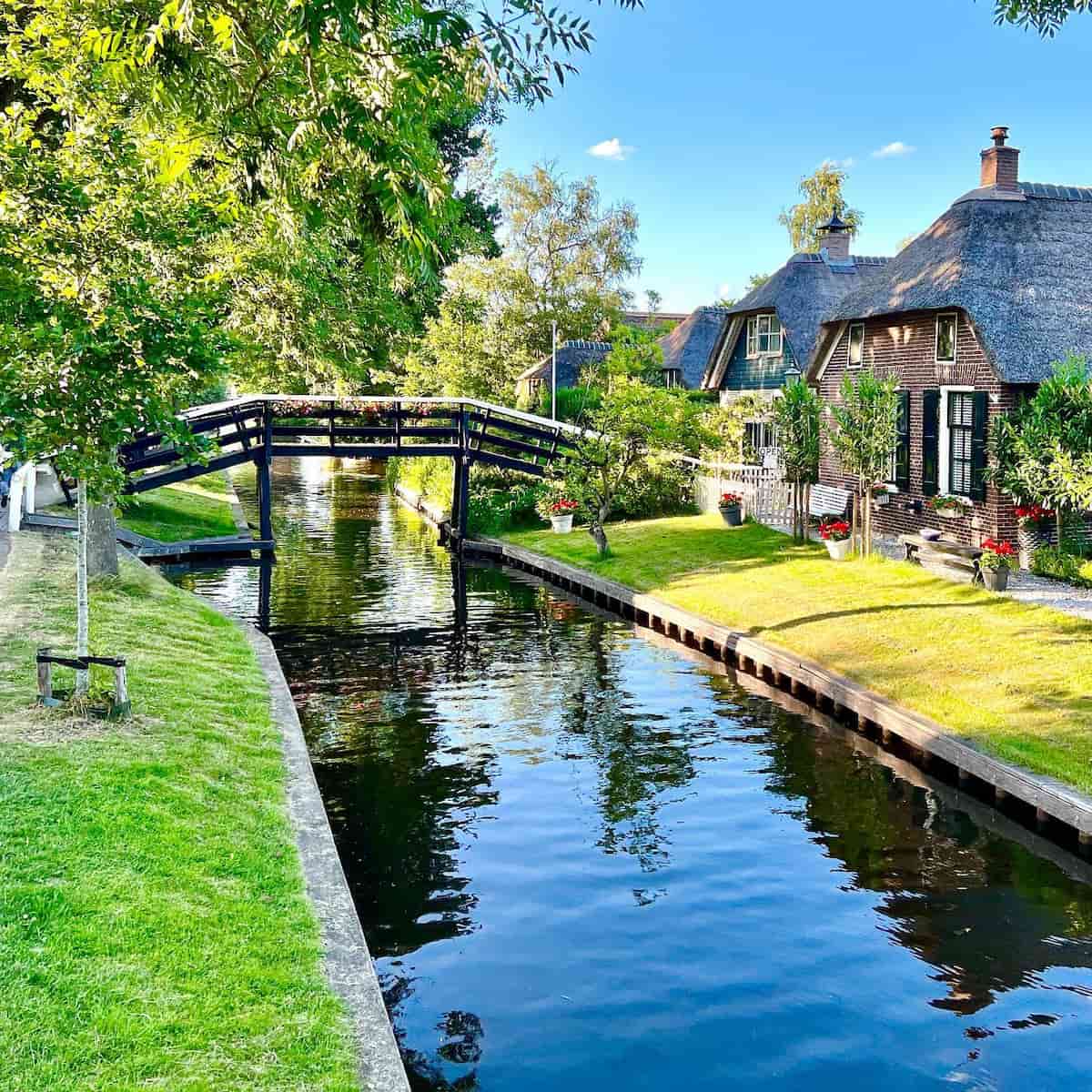 Giethoorn Bridges