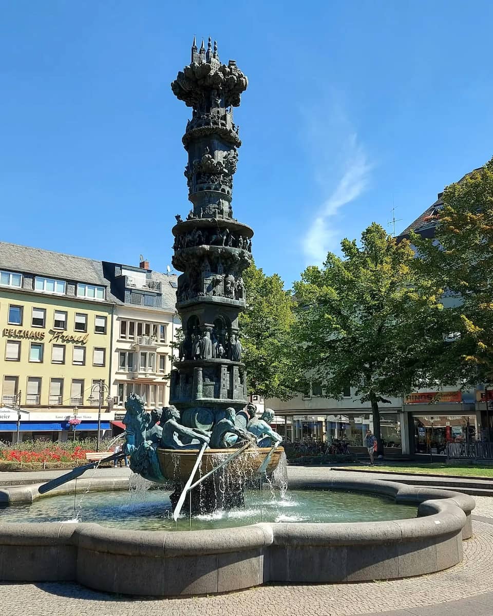 Historiensäule Fountain Koblenz Historiensäule Fountain Koblenz