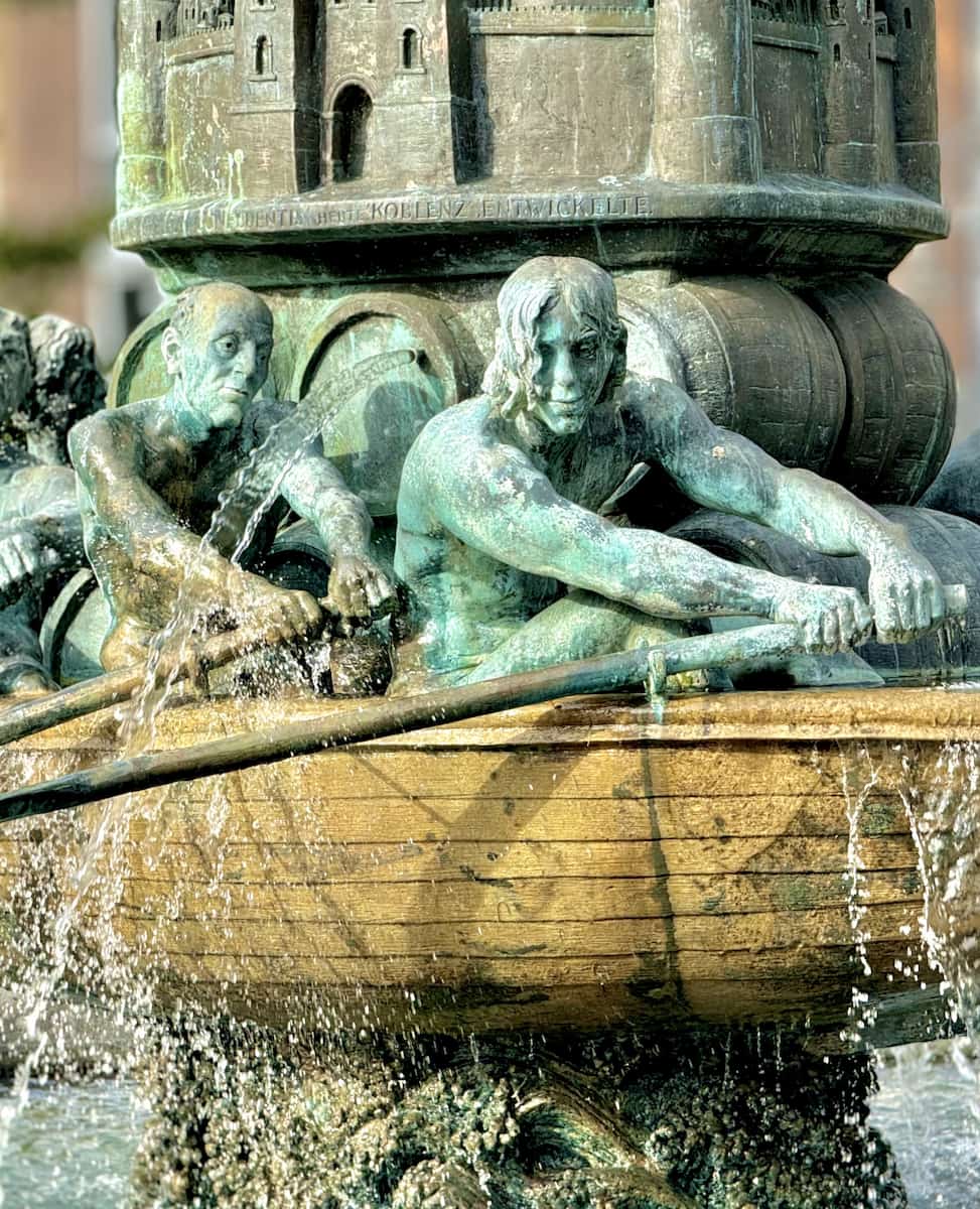 Historiensäule Fountain Koblenz Historiensäule Fountain Koblenz