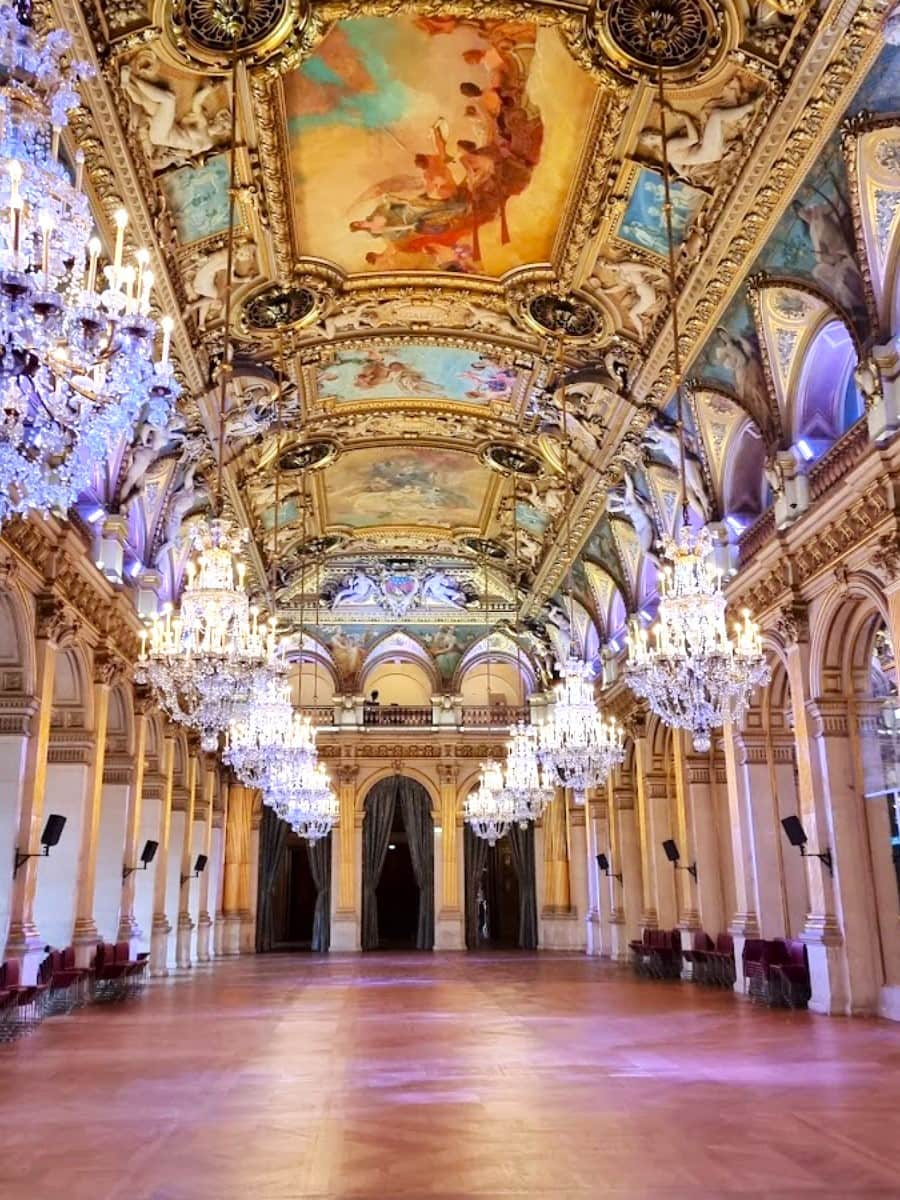 Hôtel de Ville inside, Le Marais Hôtel de Ville inside, Le Marais