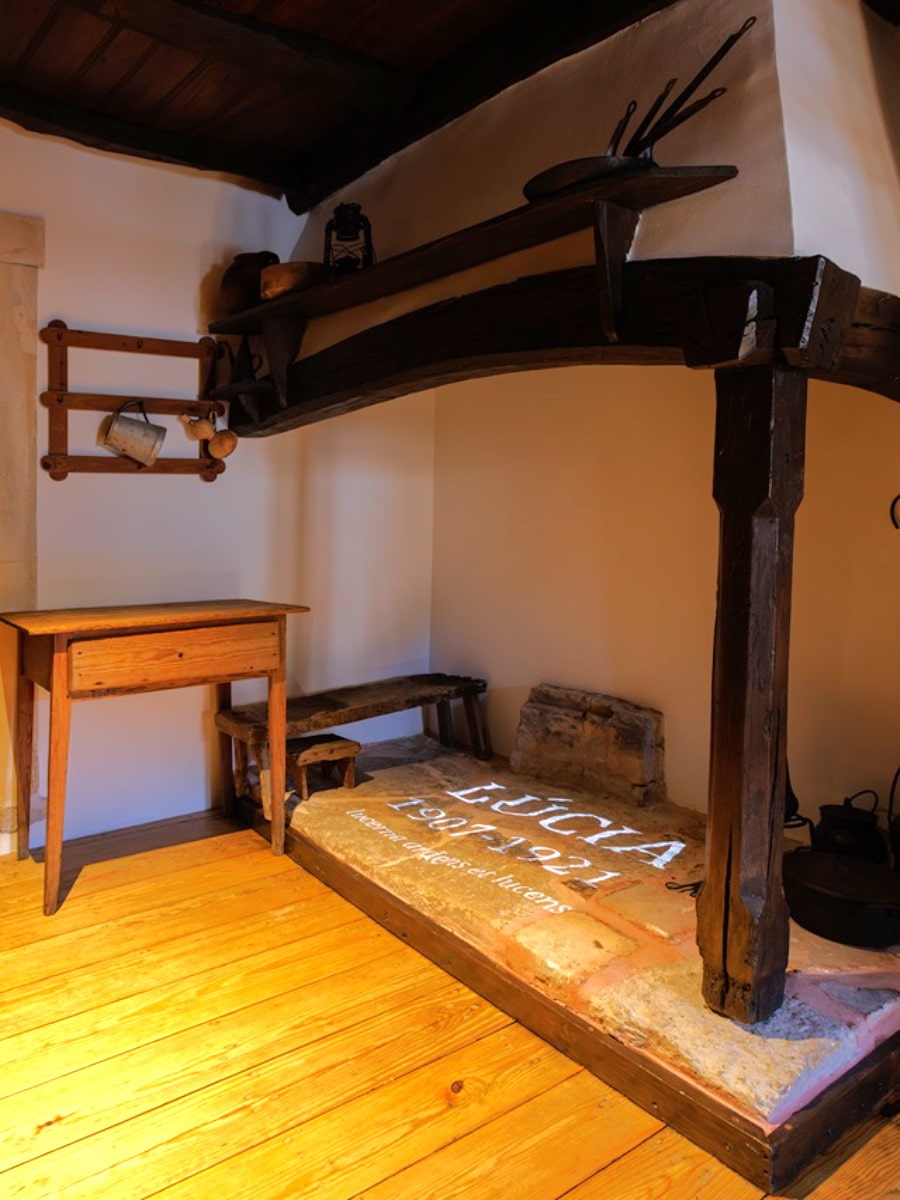 Inside of Francisco and Jacinta’s House Inside of Francisco and Jacinta’s House