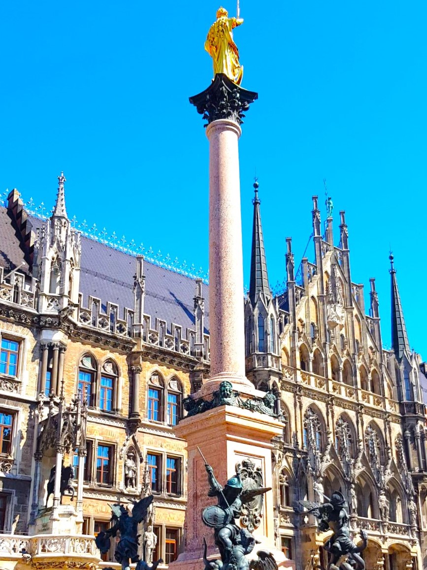 Marienplatz, Munich, Bavaria Marienplatz, Munich, Bavaria