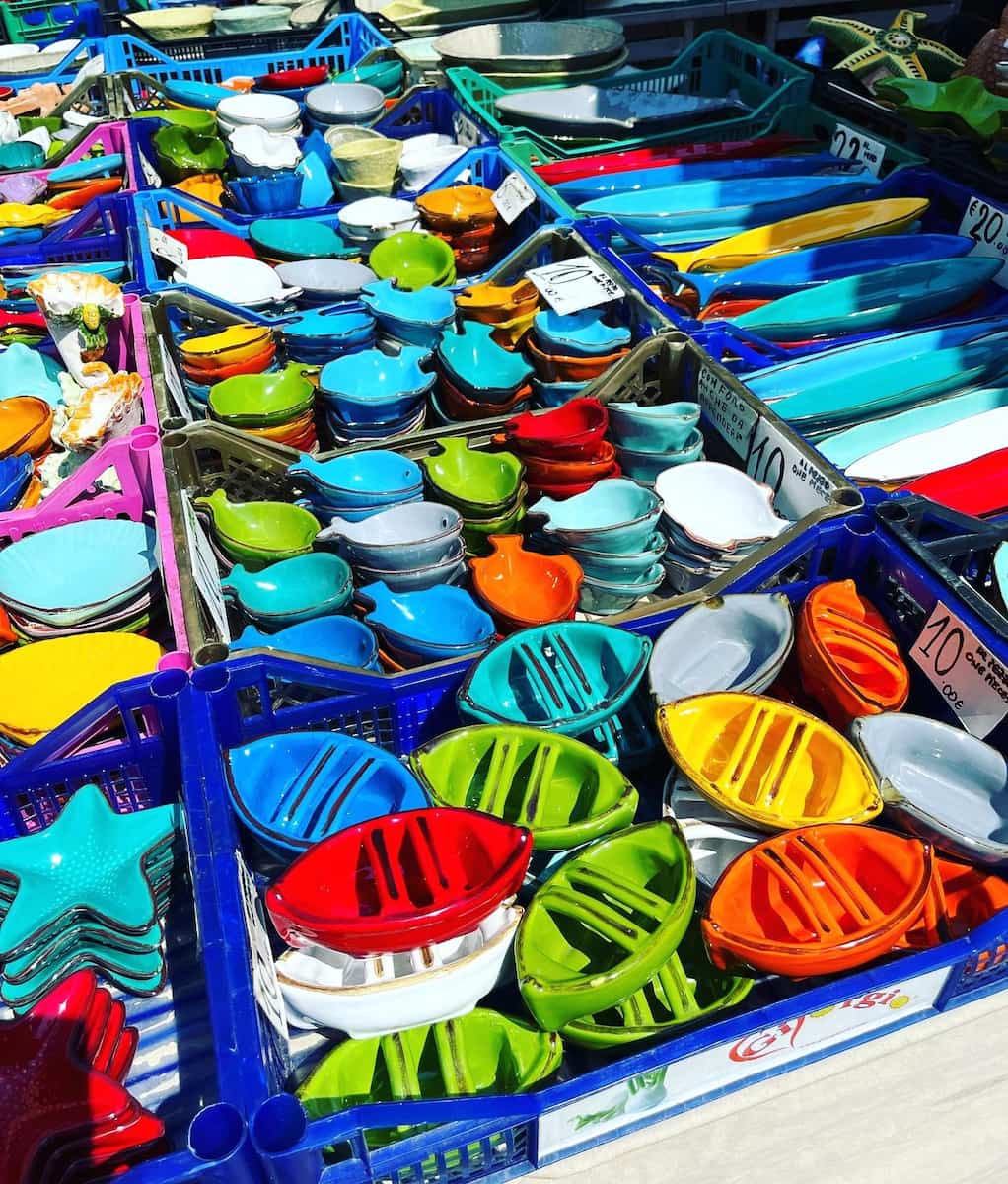 Monterosso Market Browsing Monterosso Market Browsing