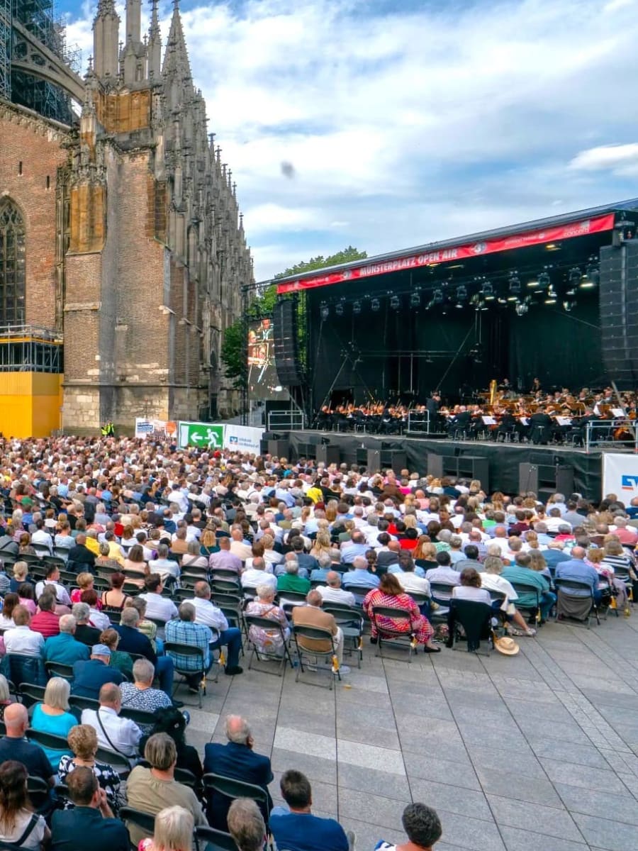 Münsterplatz, Ulm Münsterplatz, Ulm