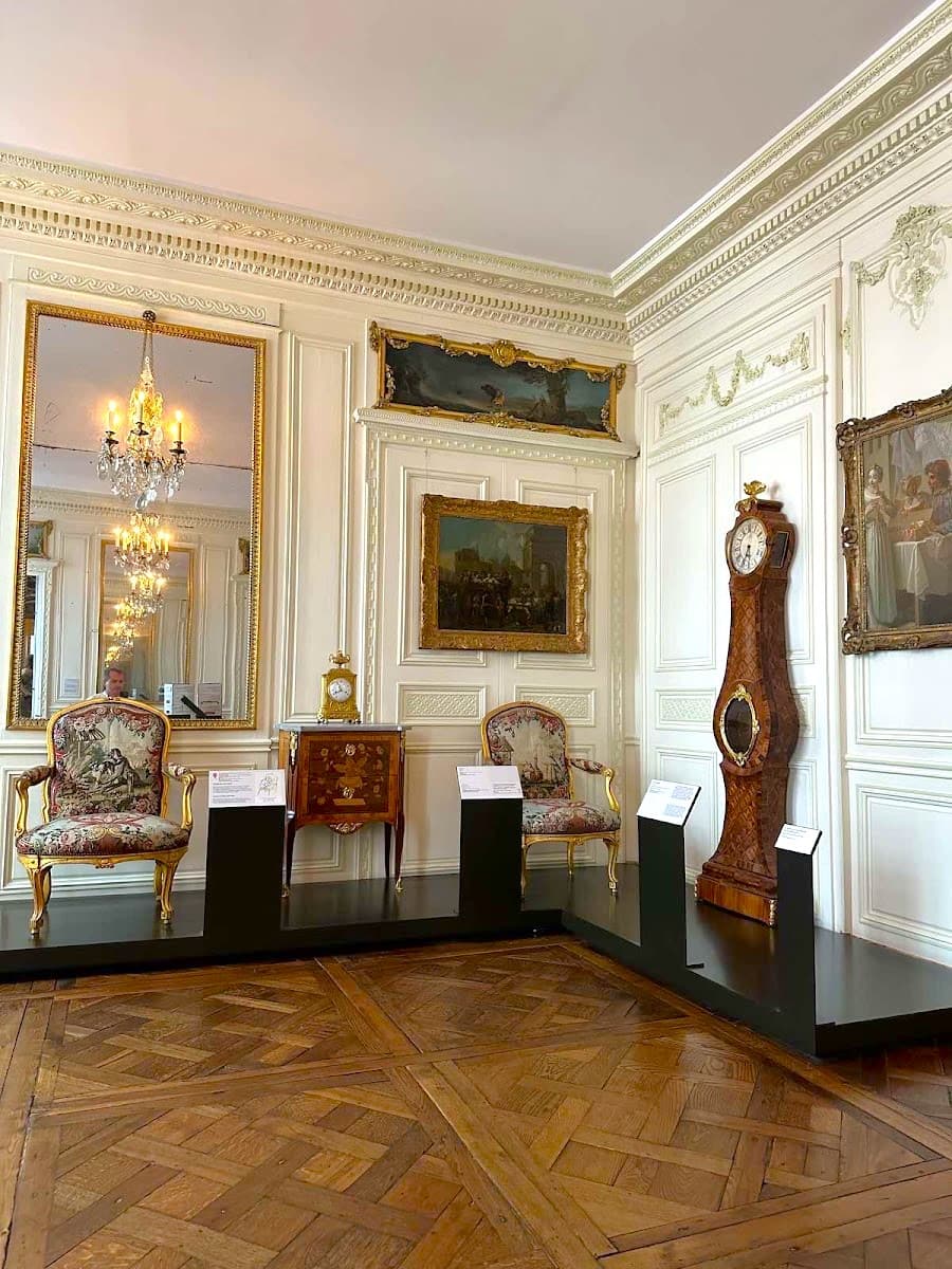 Inside of Musée Carnavalet, Le Marais Inside of Musée Carnavalet, Le Marais