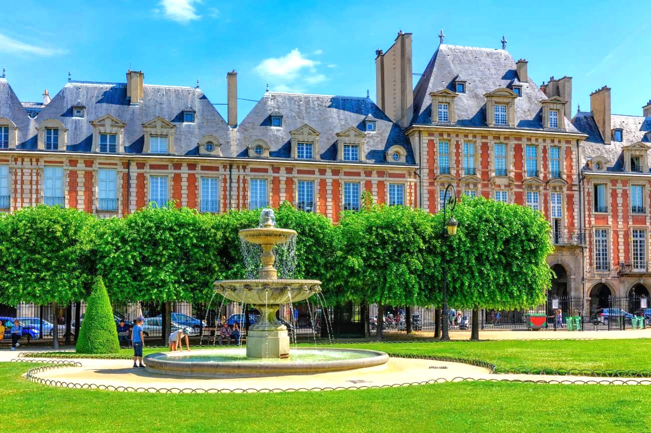 Place des Vosges Gardens, Le Marais Place des Vosges Gardens, Le Marais