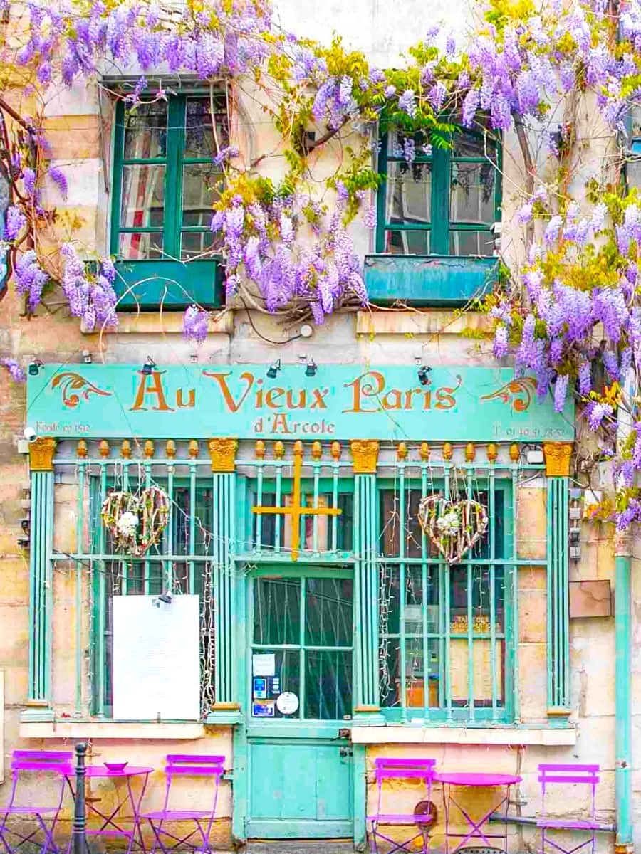 Spring Blooms in Le Marais Spring Blooms in Le Marais