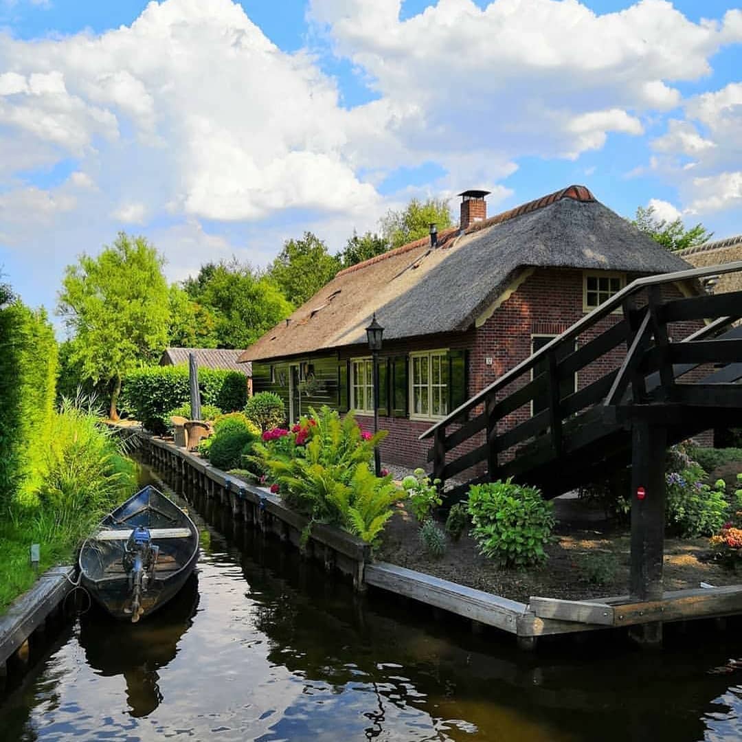 Spring in Giethoorn