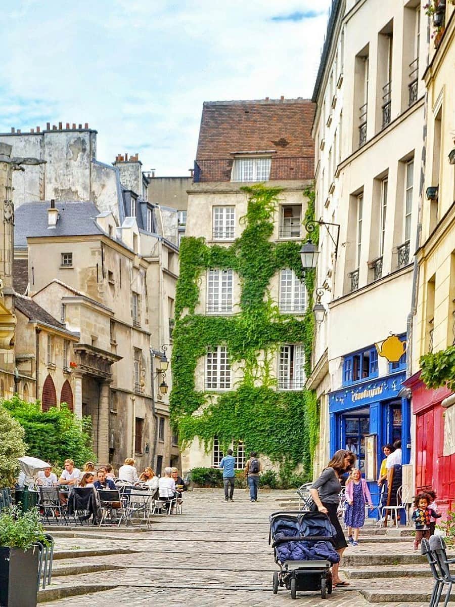 Streets of Le Marais Streets of Le Marais