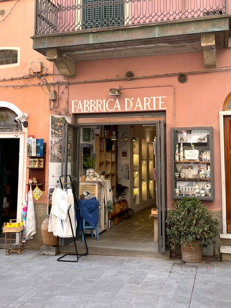 Studio d'Arte Ceramica Monterosso Studio d'Arte Ceramica Monterosso