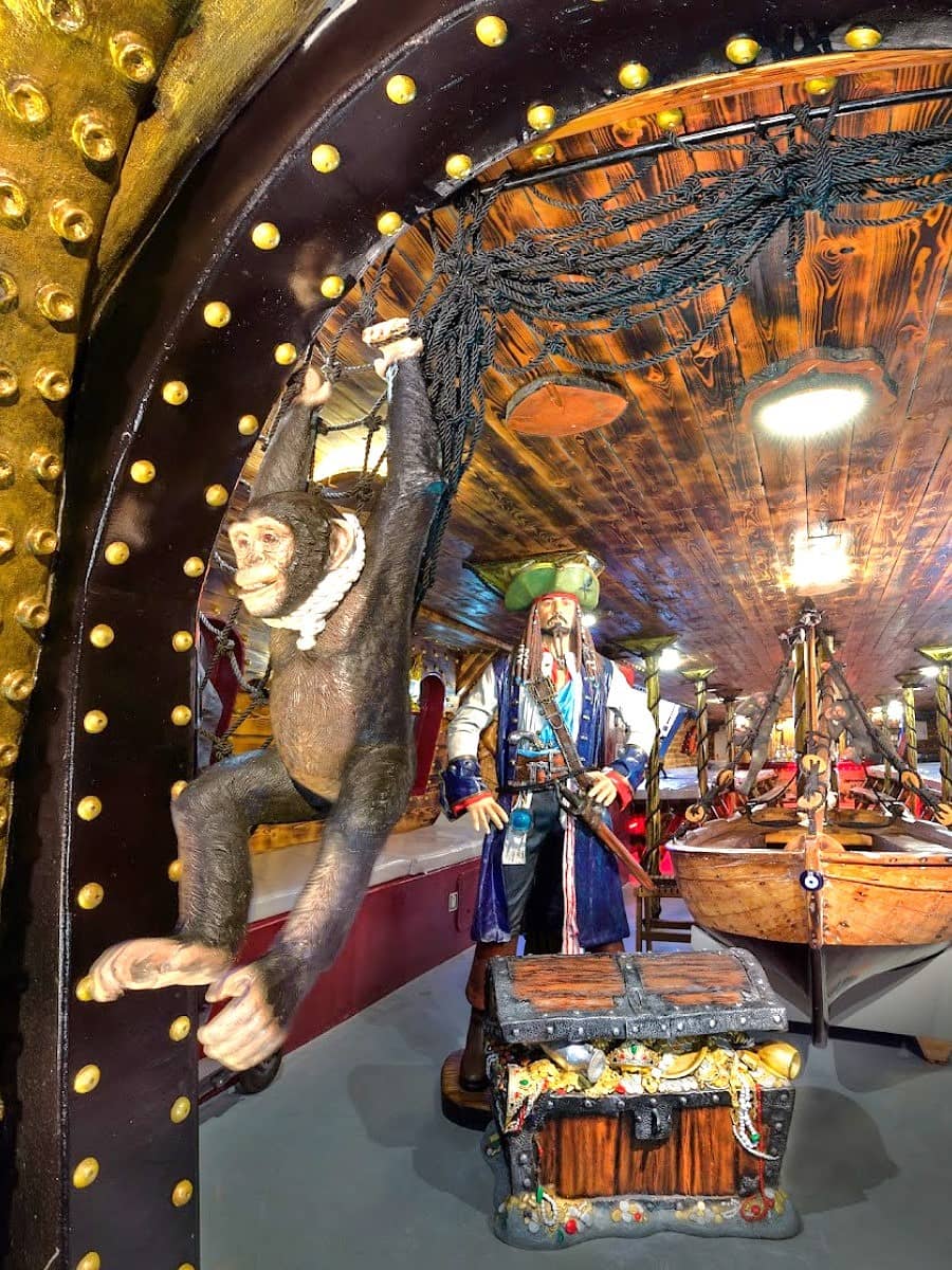 The Pirates of Kos, Kos Town