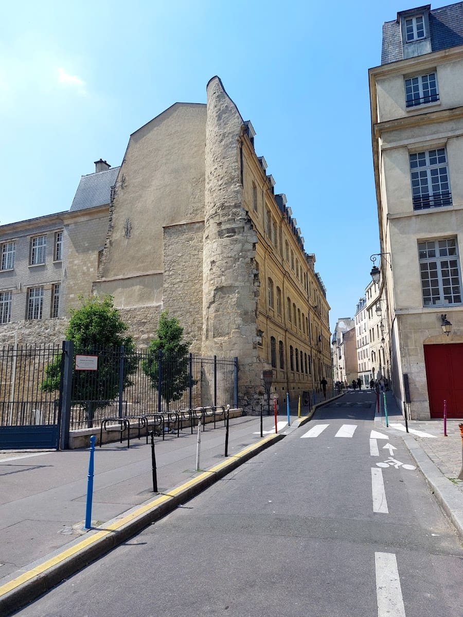 Village Saint-Paul, Le Marais Village Saint-Paul, Le Marais