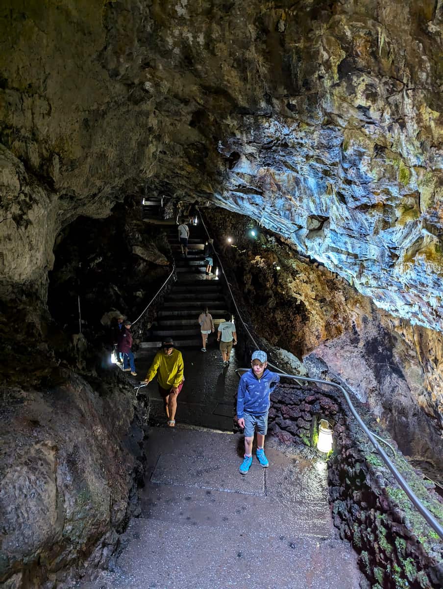 Algar do Carvão, Portugal