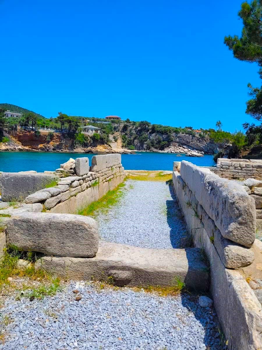 Aliki Beach, Thassos Aliki Beach, Thassos