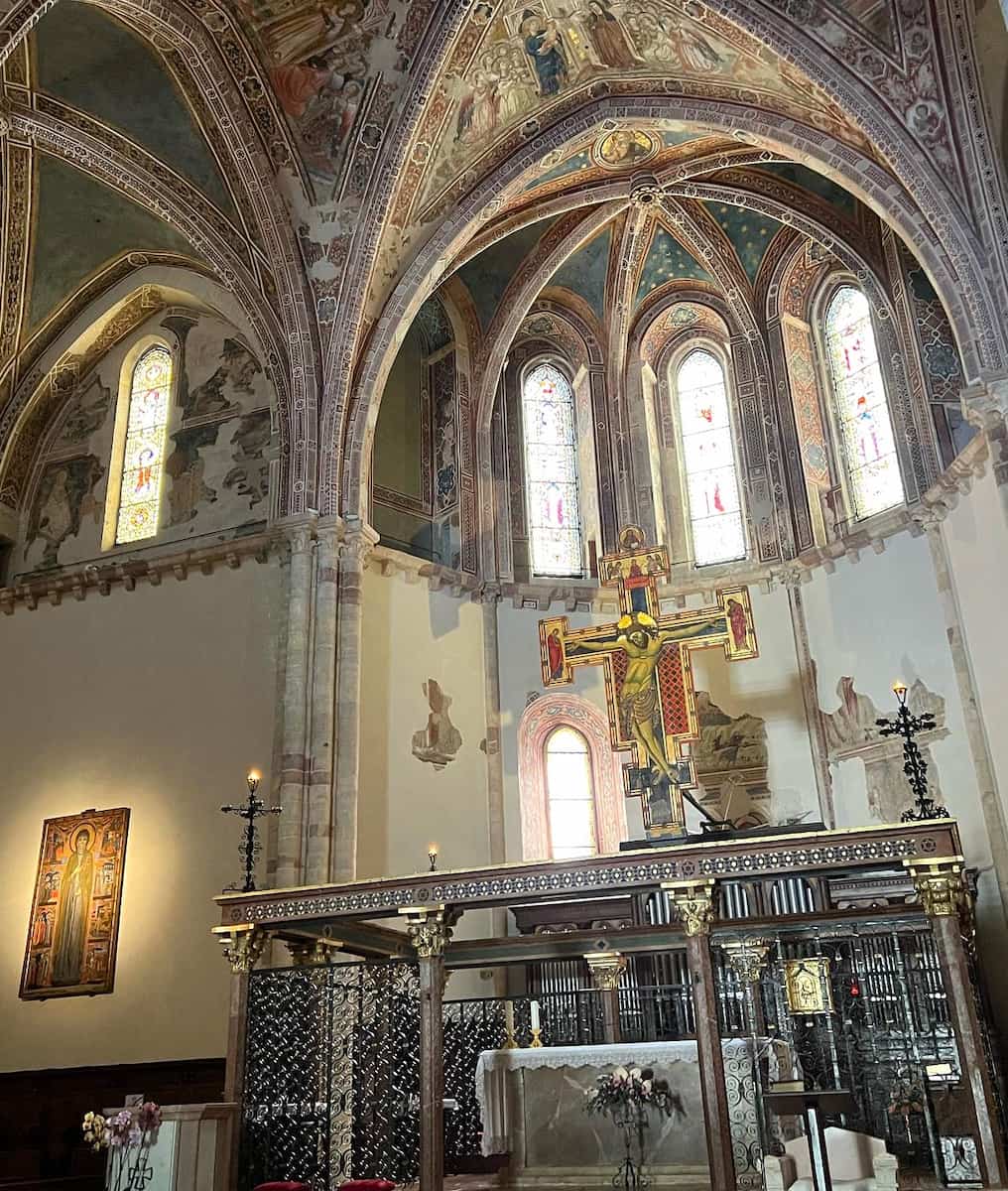 Basilica di Santa Chiara Umbria Basilica di Santa Chiara Umbria