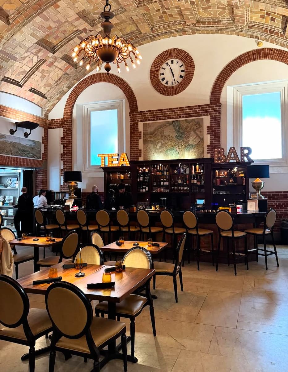 Boston Public Library Boston Public Library