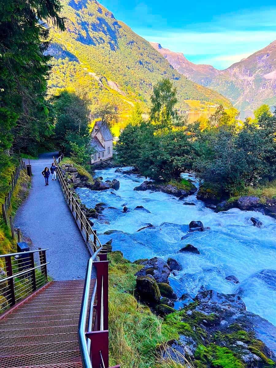 Fosseråsa, Geiranger