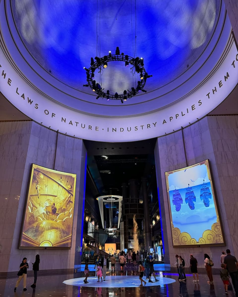 Griffin Museum, Chicago Griffin Museum, Chicago