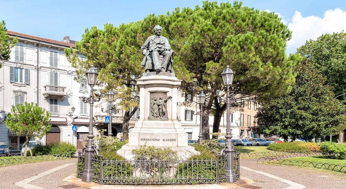 Monument of Manzoni Lecco Monument of Manzoni Lecco