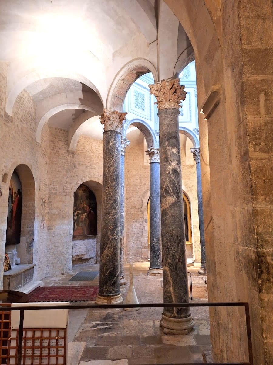 Paroisse Cathédrale Saint-Sauveur, Provence Paroisse Cathédrale Saint-Sauveur, Provence