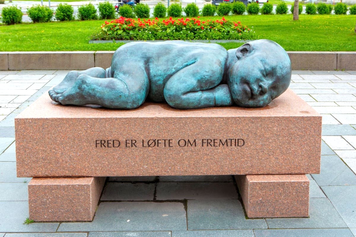 Peace Is a Promise Statue, Narvik