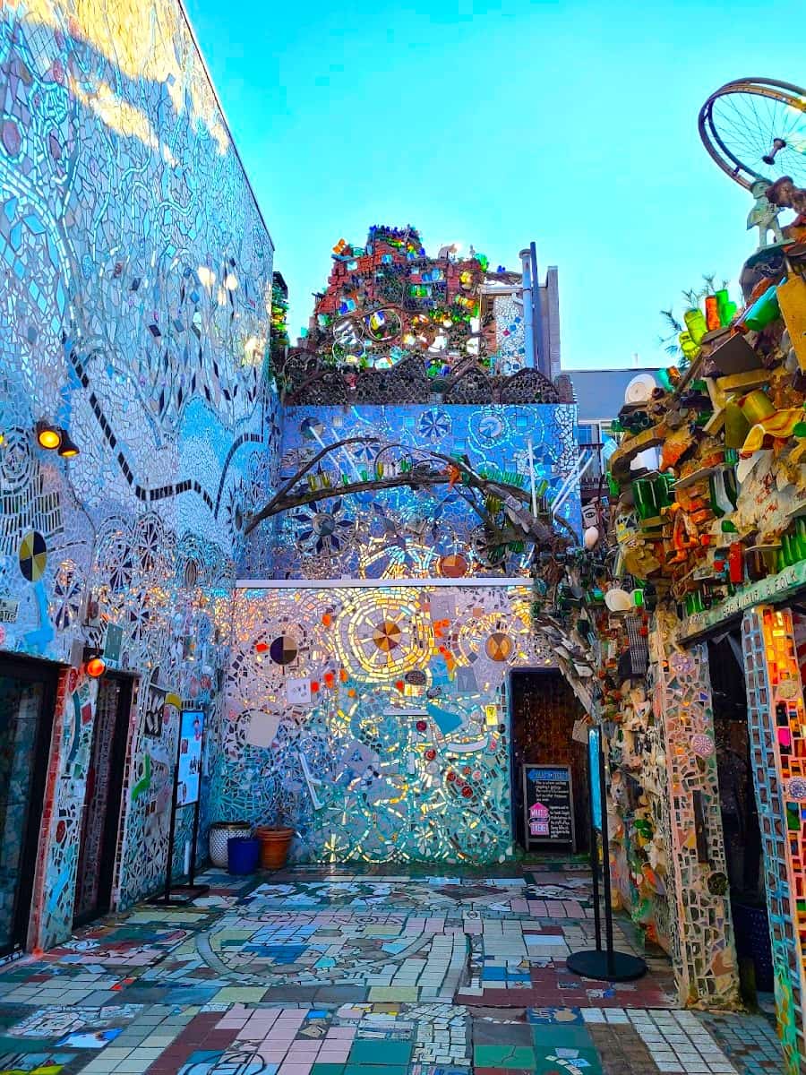 Philadelphia's Magic Gardens, Philadelphia