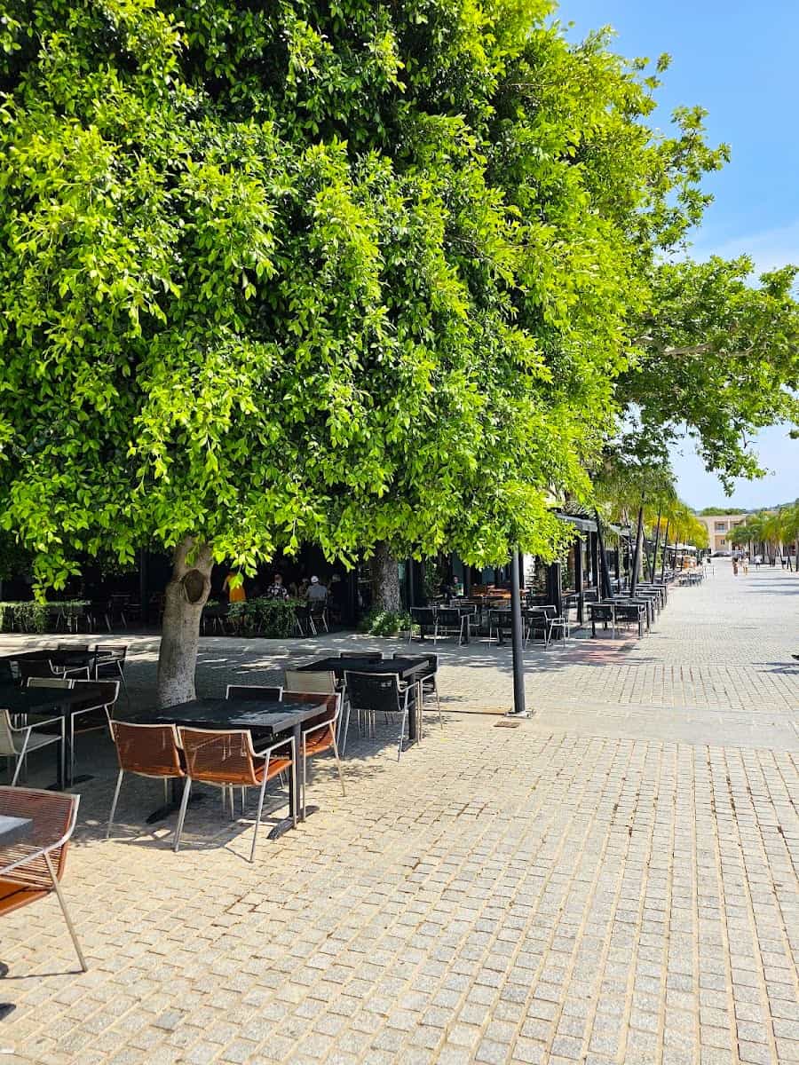 Plateia Valianou, Argostoli Plateia Valianou, Argostoli