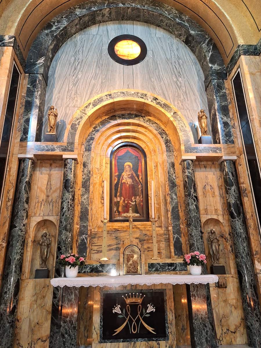 Santuario Beata Vergine della Vittoria Lecco Santuario Beata Vergine della Vittoria Lecco