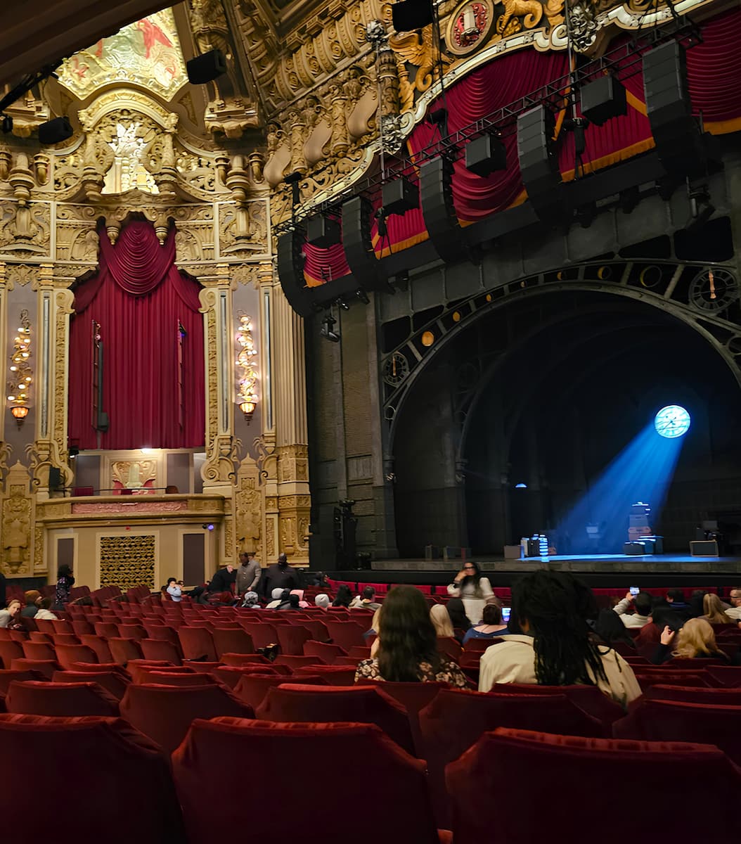 The Chicago Theatre The Chicago Theatre