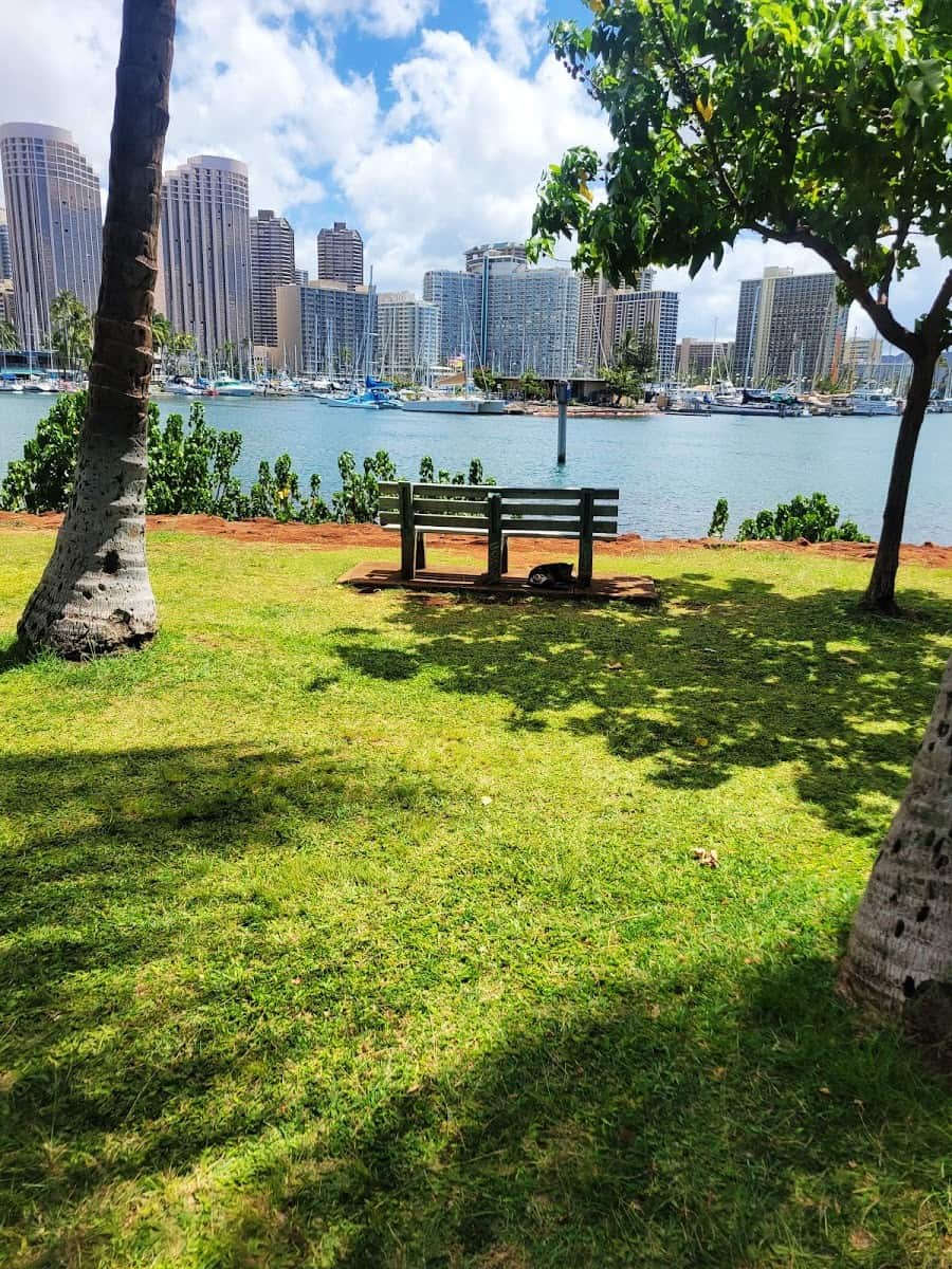 Ala Moana Park, Oahu Ala Moana Park, Oahu