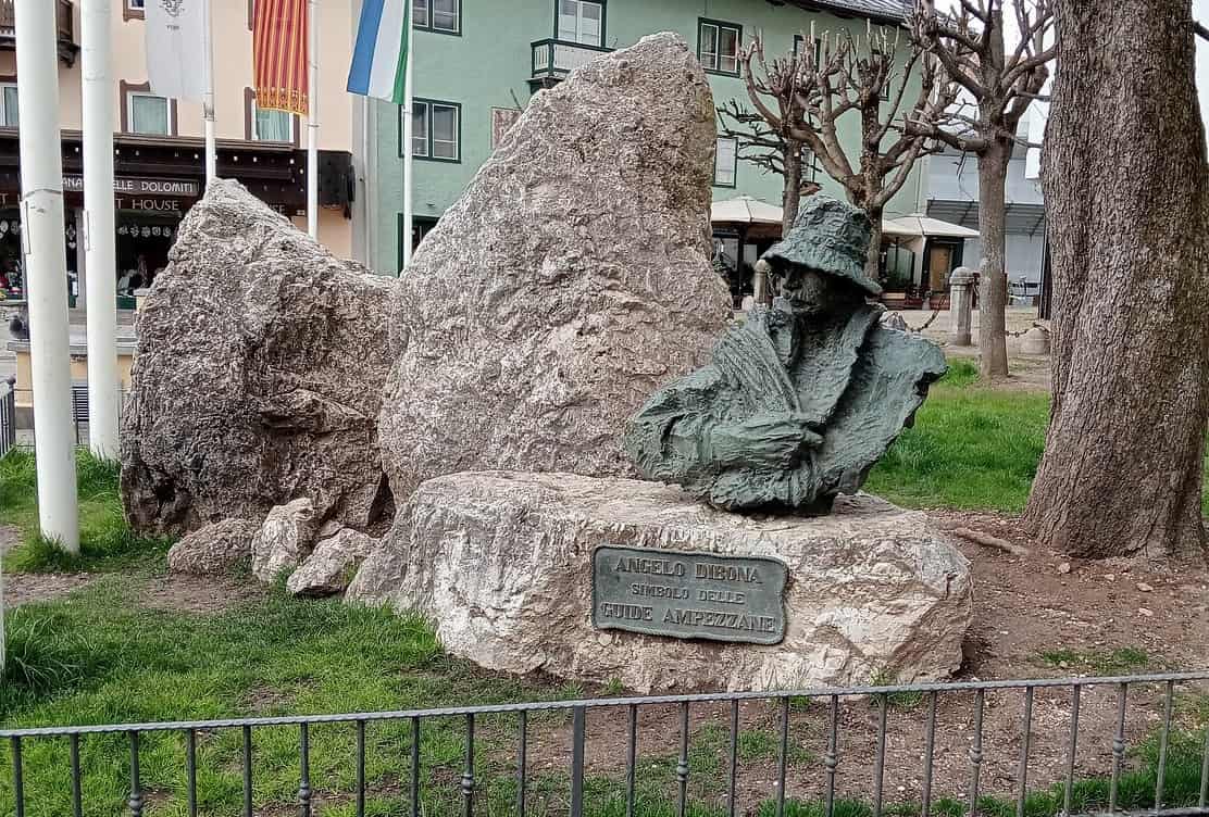 Angelo Dibona Monument, Cortina dāAmpezzo Angelo Dibona Monument, Cortina dāAmpezzo