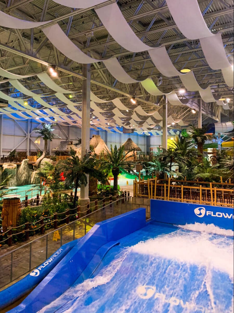 Bora Parc Indoor Waterpark, Quebec City Bora Parc Indoor Waterpark, Quebec City