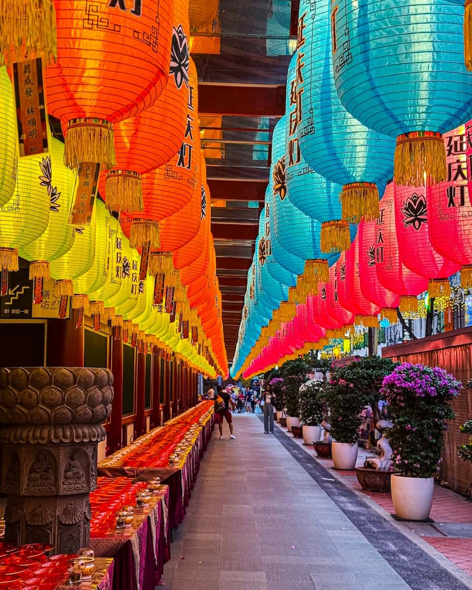 Buddha Tooth Relic Temple, Singapore Buddha Tooth Relic Temple, Singapore