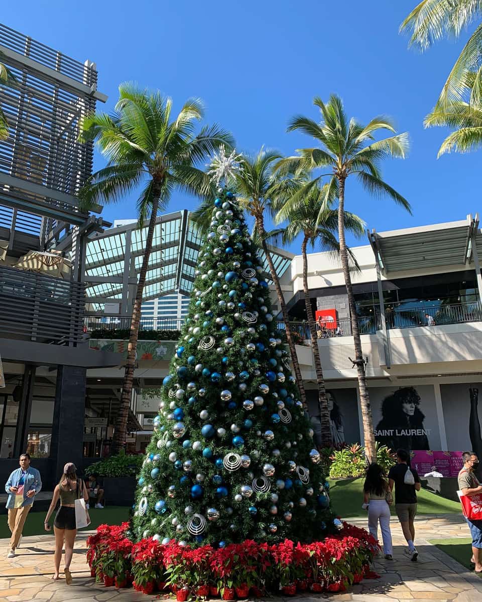 Christmas in Honolulu Christmas in Honolulu