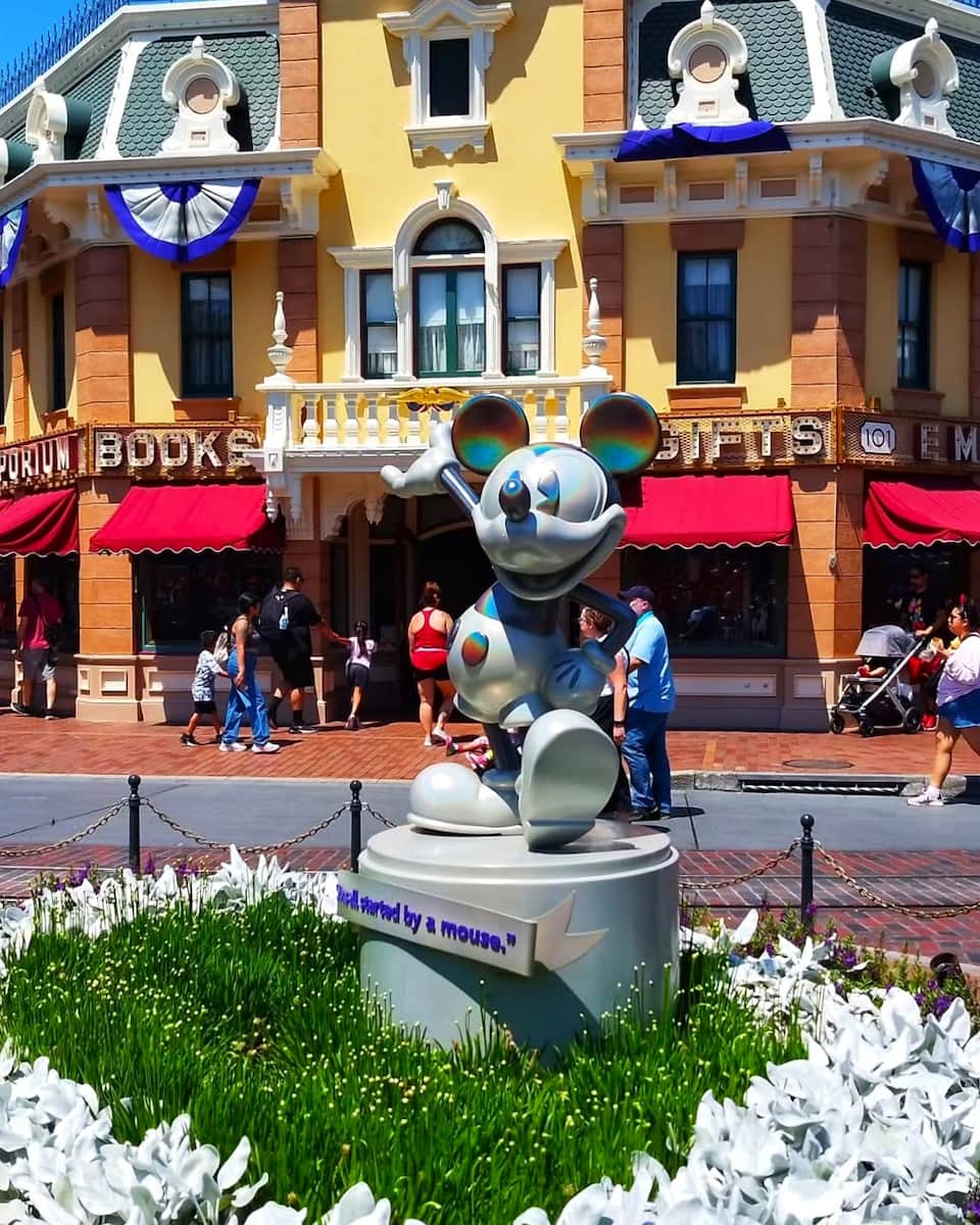 Disneyland in Los Angeles Disneyland in Los Angeles