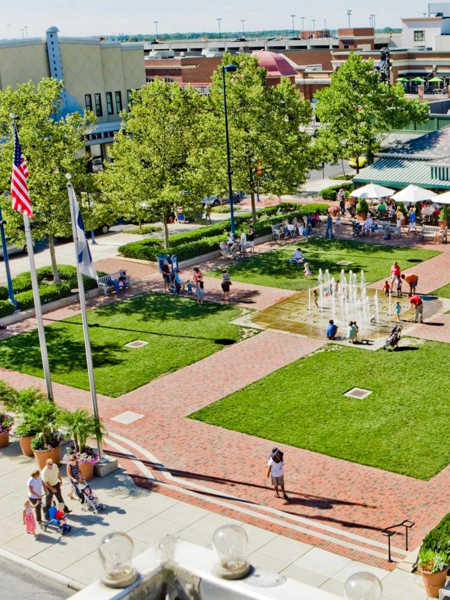 Easton Town Center, Columbus, Ohio Easton Town Center, Columbus, Ohio