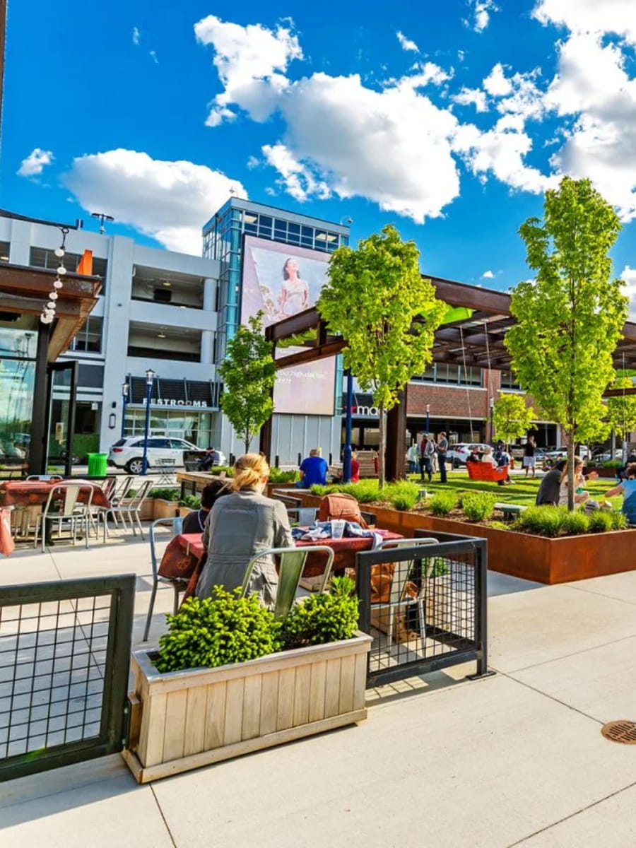 Easton Town Center, Columbus, Ohio Easton Town Center, Columbus, Ohio