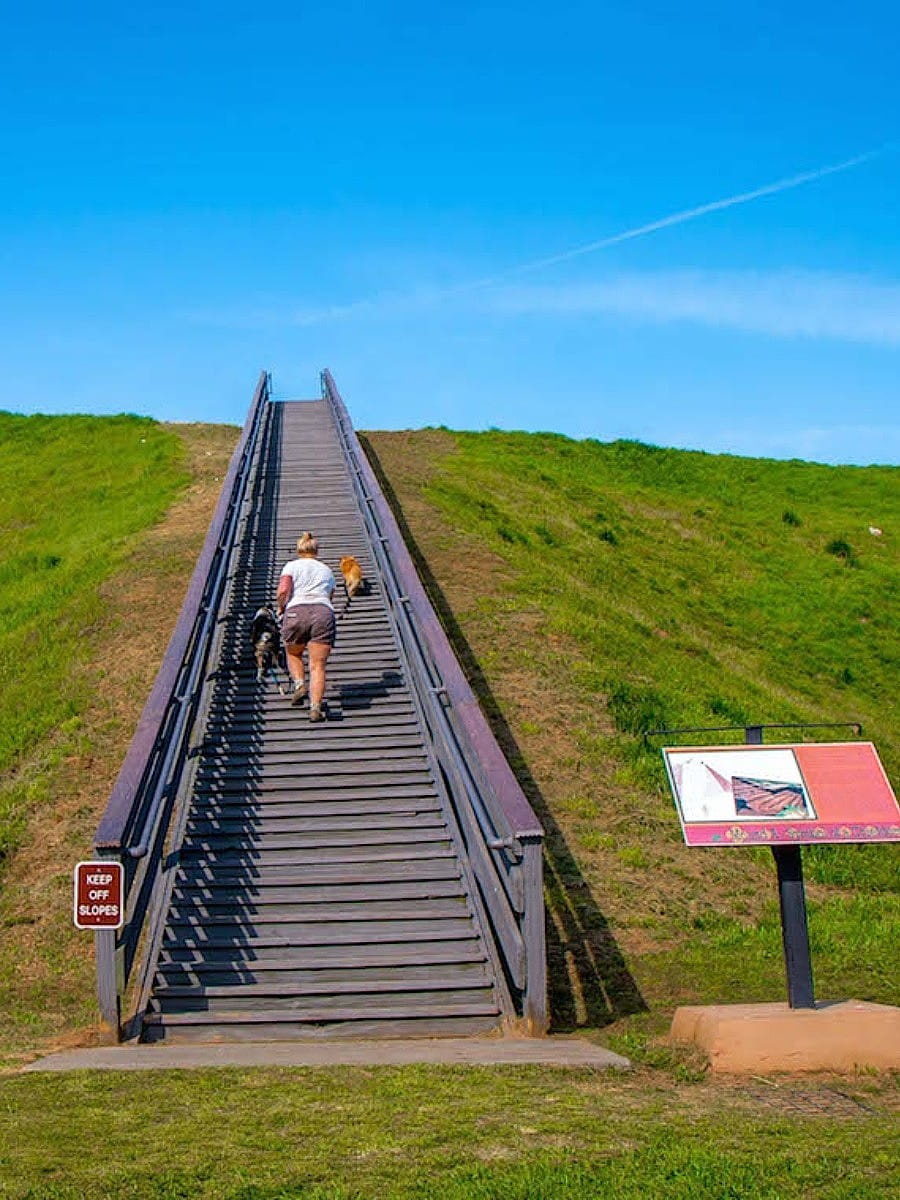Etowah Indian Mounds, Georgia, US Etowah Indian Mounds, Georgia, US