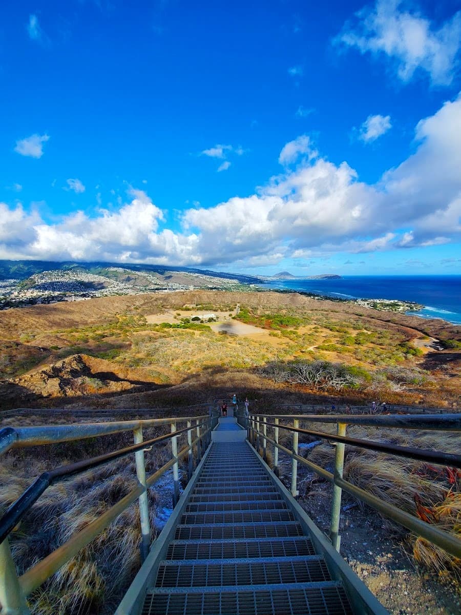 Hike Diamond Head Crater, Oahu, Hawaii Hike Diamond Head Crater, Oahu, Hawaii