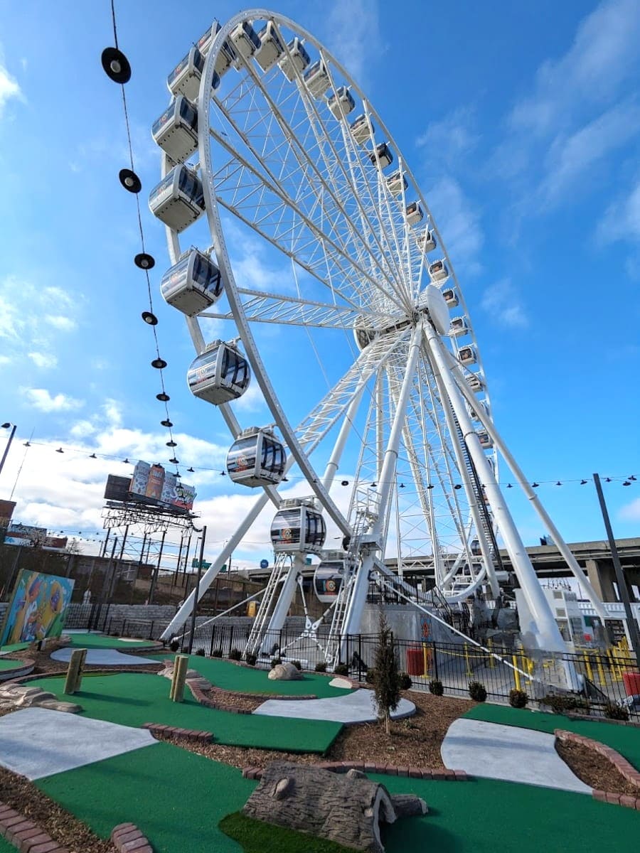 KC Wheel at Pennway Point, Kansas City KC Wheel at Pennway Point, Kansas City