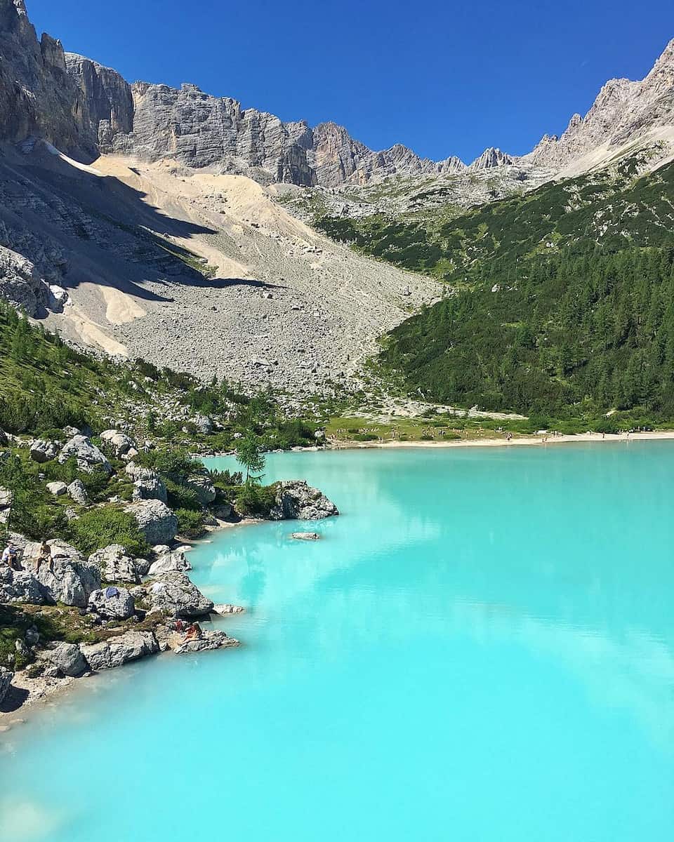 Lago di Sorapiss, Cortina d'Ampezzo Lago di Sorapiss, Cortina d'Ampezzo