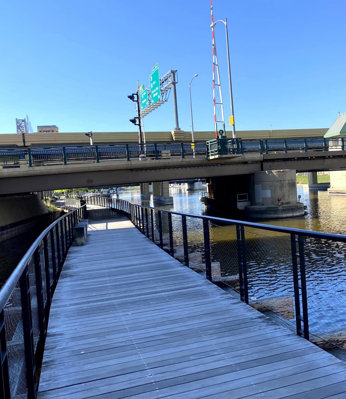 Milwaukee RiverWalk Milwaukee RiverWalk
