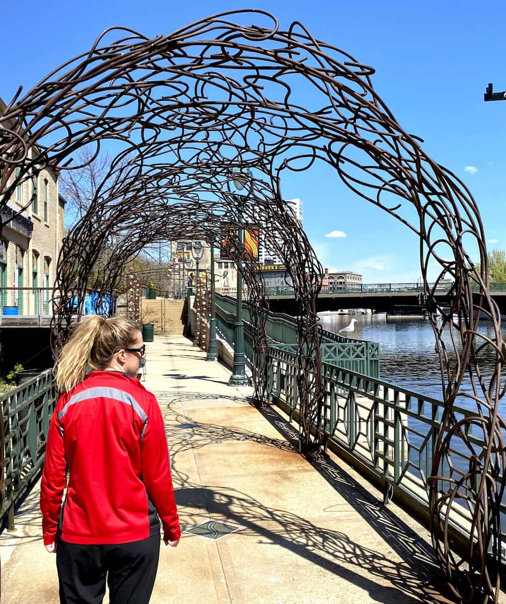 Milwaukee RiverWalk Milwaukee RiverWalk