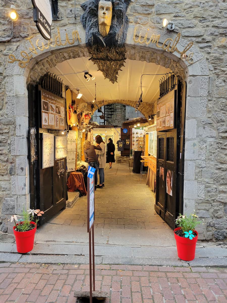 Old Montreal Walks Old Montreal Walks