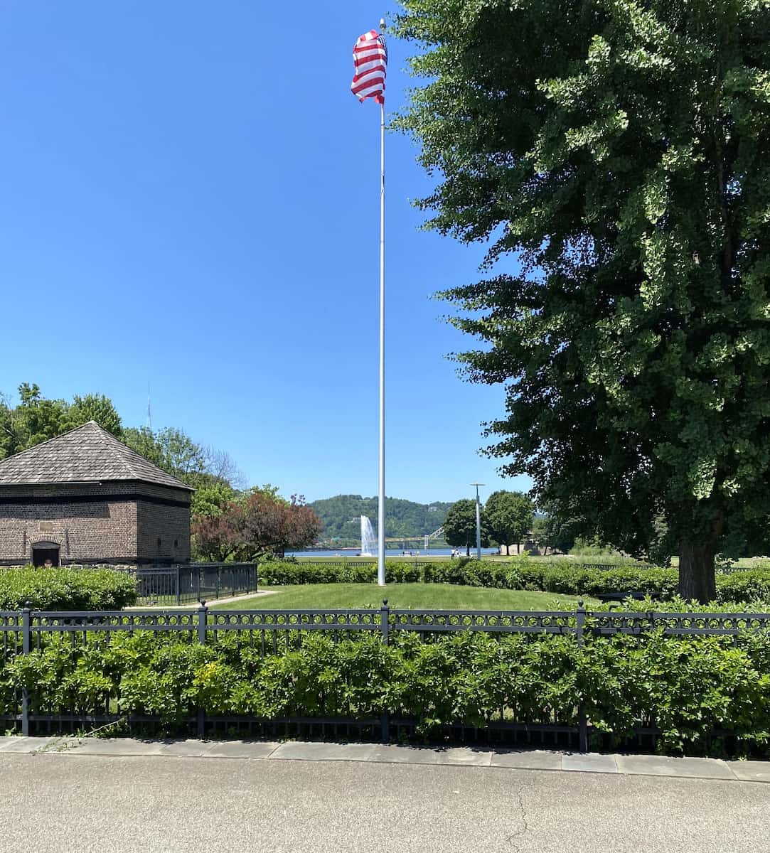 Point State Park Fountain & Views, Pittsburgh Point State Park Fountain & Views, Pittsburgh